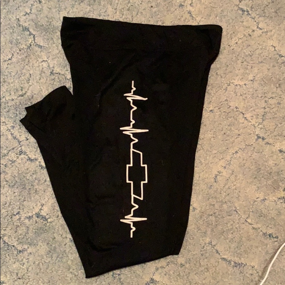 •CHEVY HEART BEAT LEGGINGS•